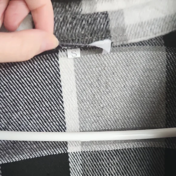 Stylish Black and White Plaid Shaket - Picture 3 of 5